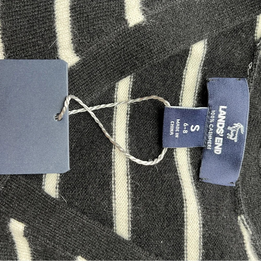 NWT CASHMERE Lands' End women Black and White V-Neck Sweater - Picture 7 of 8